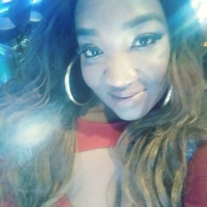 Meet your Posher, Desiree